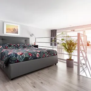 Milky House Apartment